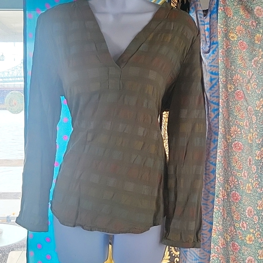 Lightweight V Neck Top